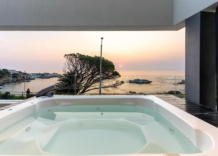 Amashe - Luxury Apartment With Jacuzzi & Sea Views
